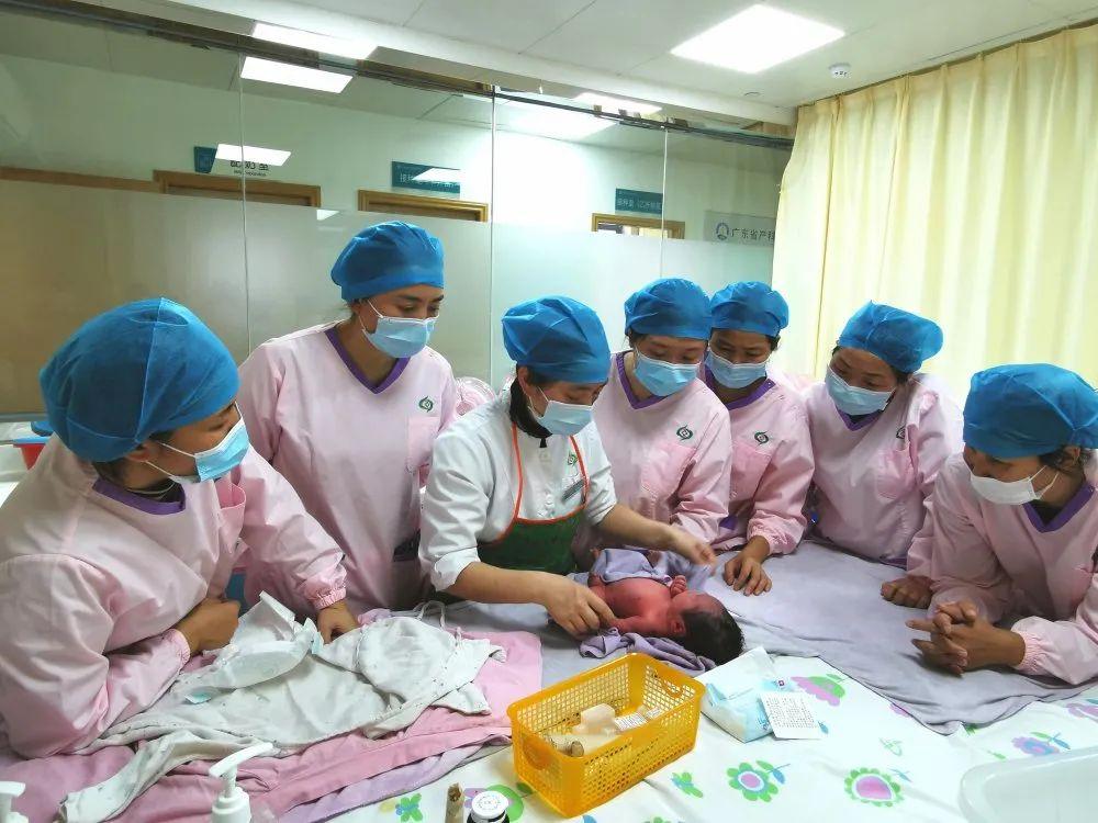巩义市妇婴监护型护送